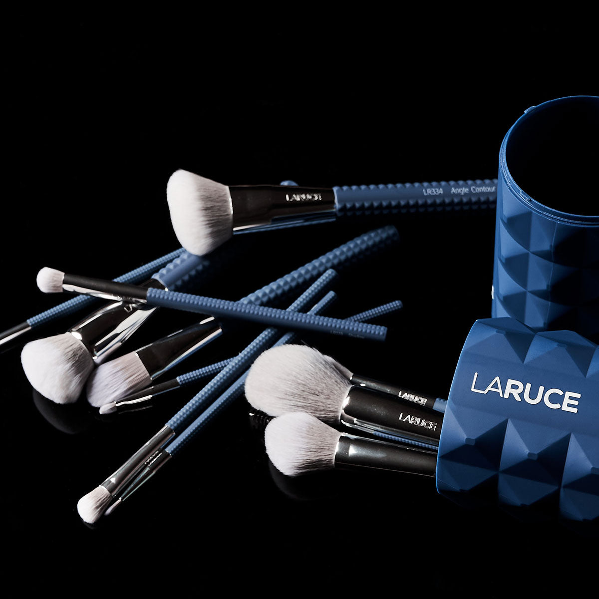 LARUCE Rennie 14-Piece Professional Makeup Brush Set in Denim Spread