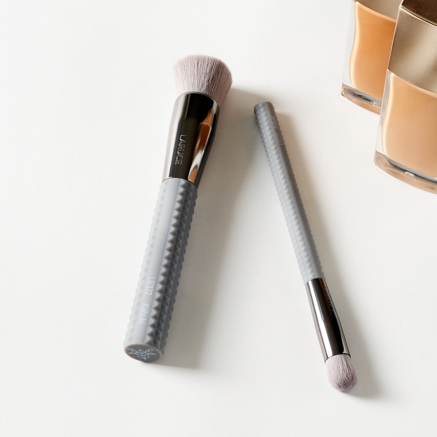 Kabuki Duo - LARUCE Beauty