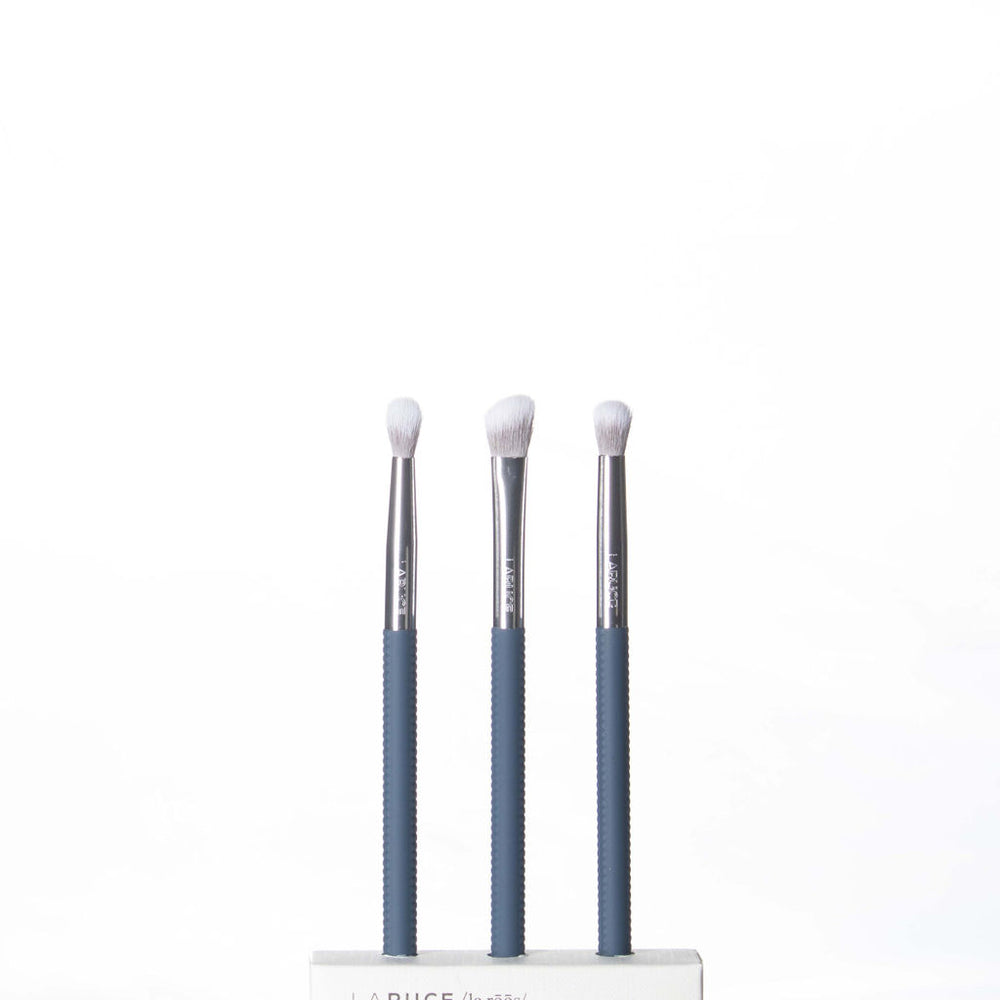 
                      
                        Chris 3-Piece Makeup Brush Set - LARUCE Beauty
                      
                    
