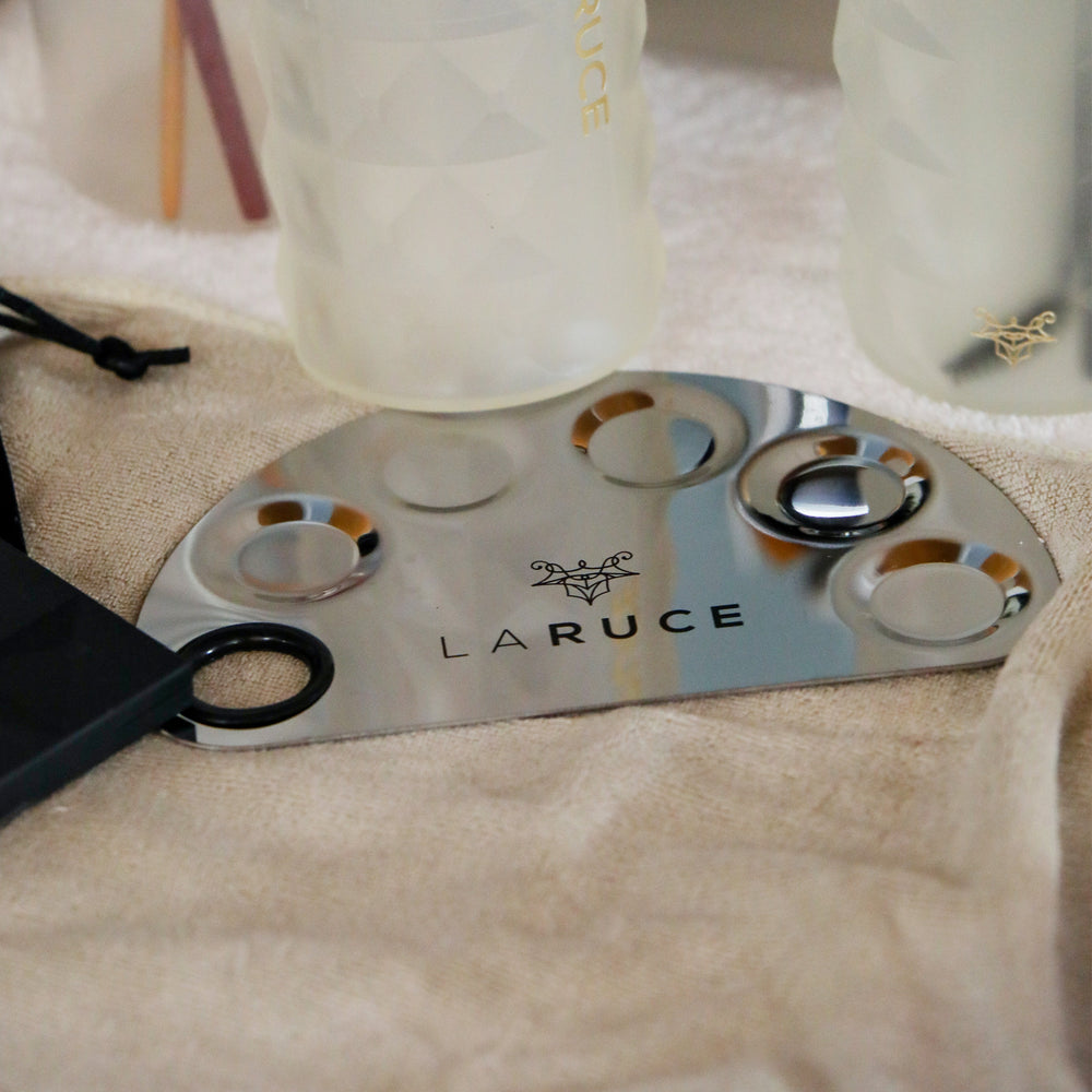 
                      
                        LARUCE Mixing Plate + Spatula - LARUCE Beauty
                      
                    